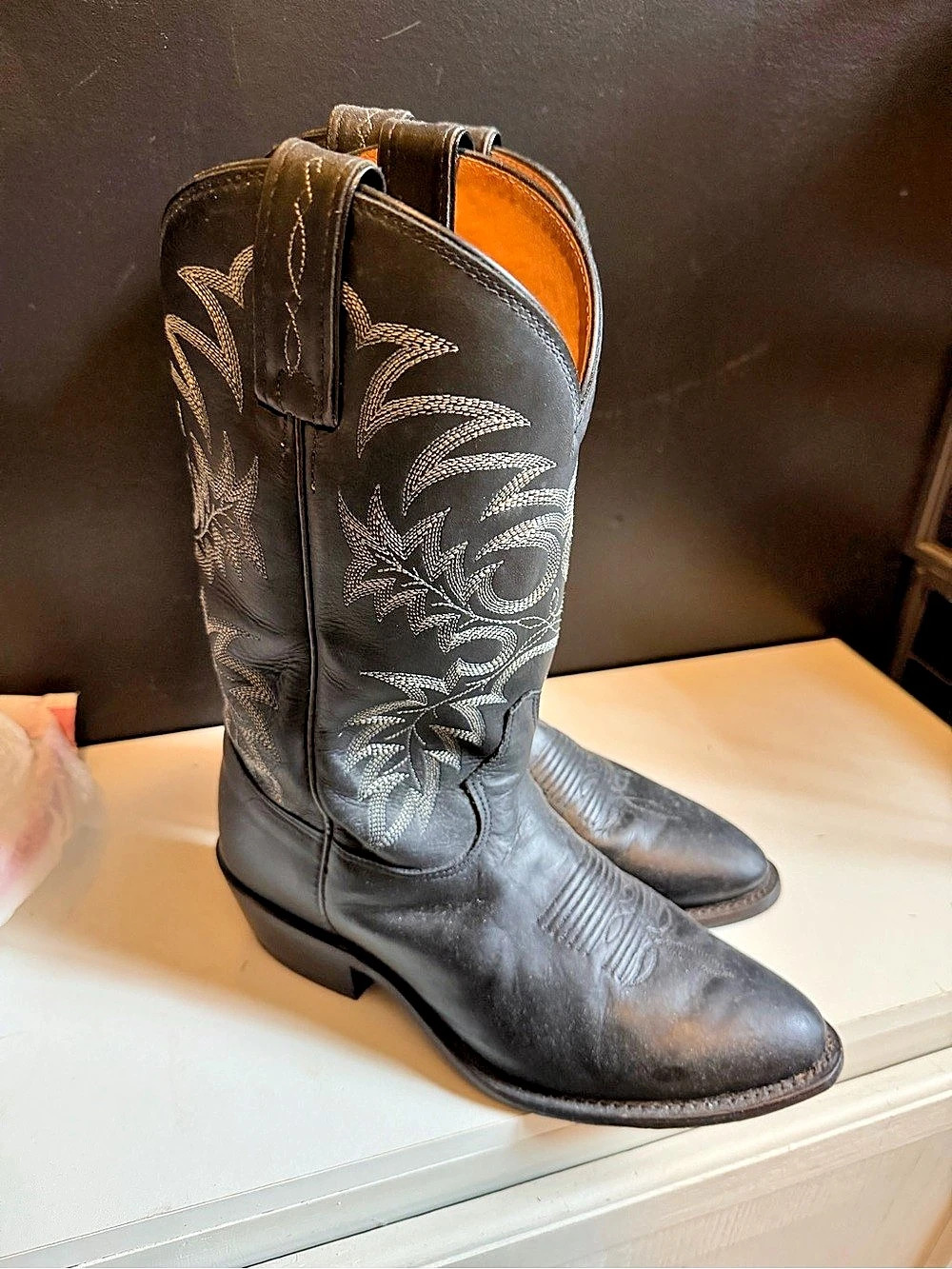 Tony Lama Black Stallion Cowboy Boots in Black US 8 EE